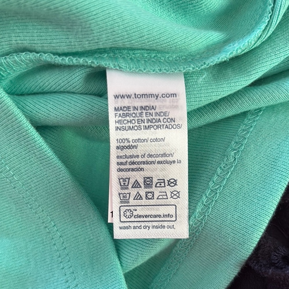Tommy Hilfiger Fitted Green Short Sleeve Tee - Picture 6 of 6